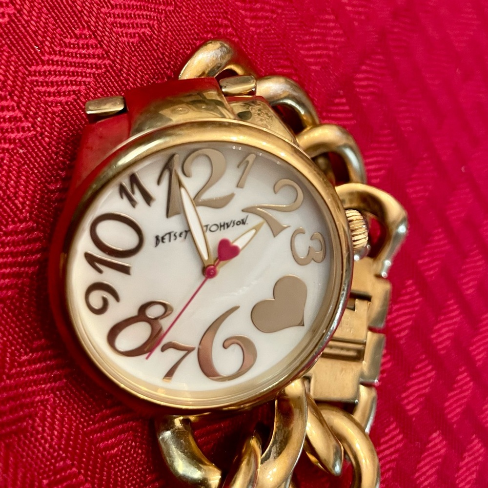 Betsey Johnson watch - Picture 9 of 10